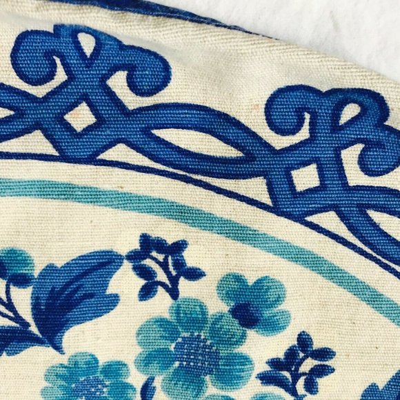 Vintage Linen Round Centerpiece Floral Runner - Picture 2 of 6